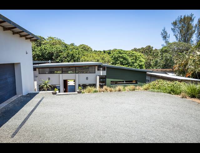 4 BEDROOM FREESTANDING RENTED IN SALT ROCK
